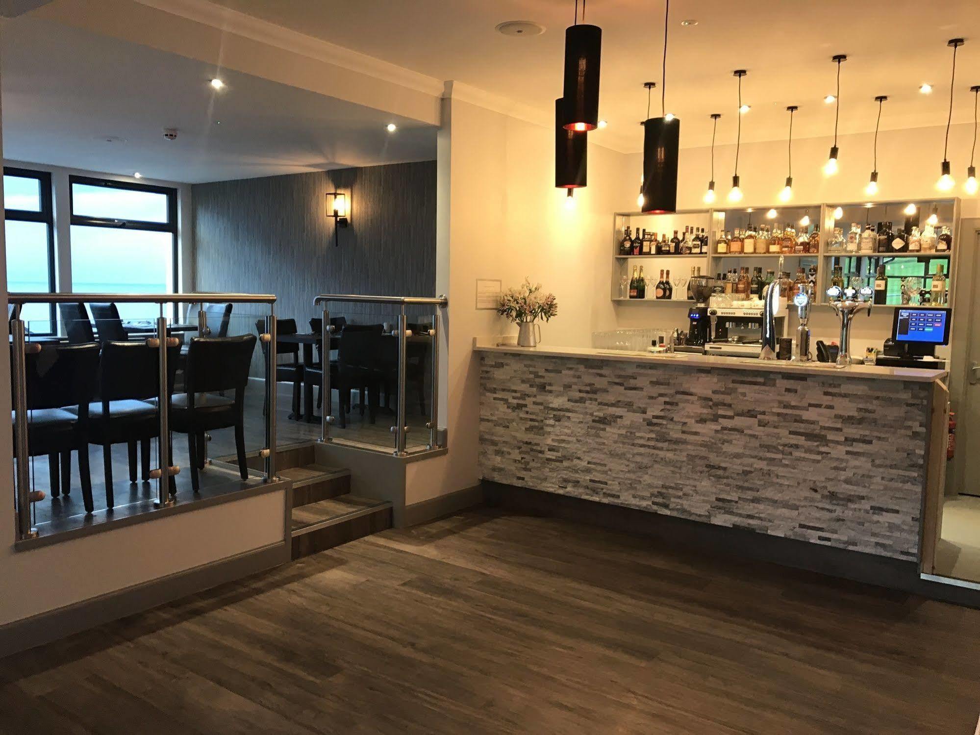 The Knowes Hotel & Restaurant Macduff Eksteriør bilde