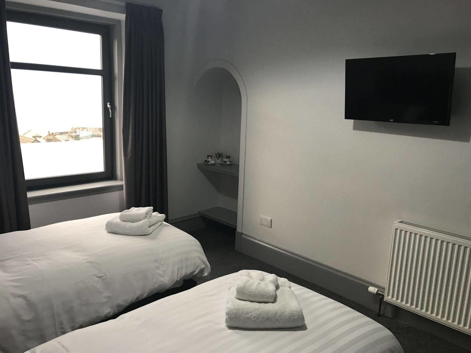 The Knowes Hotel & Restaurant Macduff Eksteriør bilde